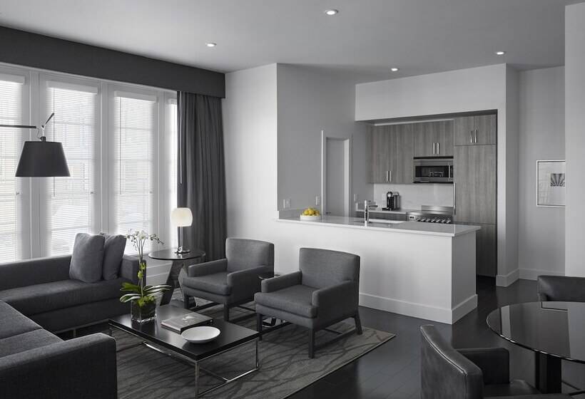 فندق Aka White House