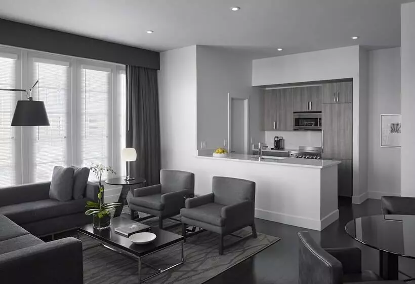 Отель Aka White House