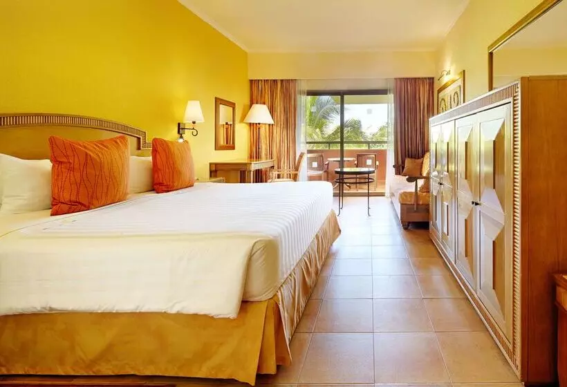 Hotel Barcelo Maya Colonial All Inclusive