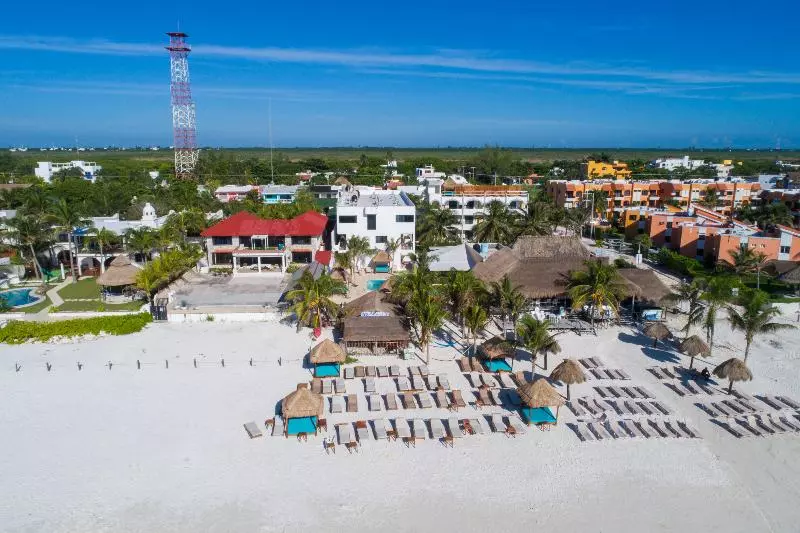 ホテル & Beach Club Ojo De Agua