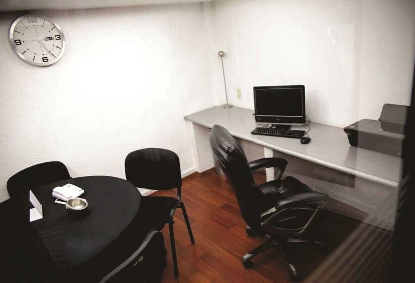 酒店 Best Western Real Tula Express