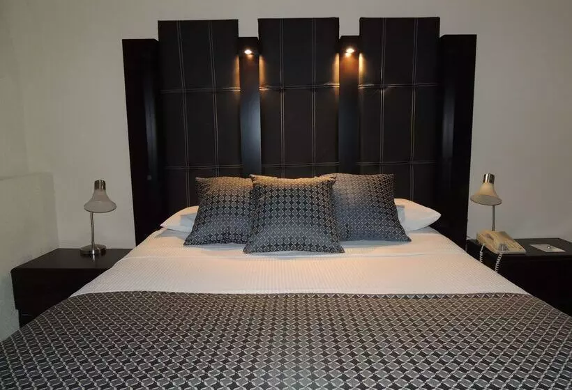 فندق Best Western Real Tula Express