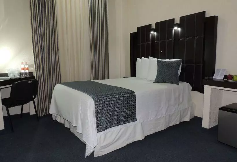 فندق Best Western Real Tula Express