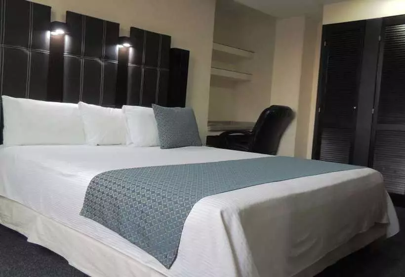 فندق Best Western Real Tula Express