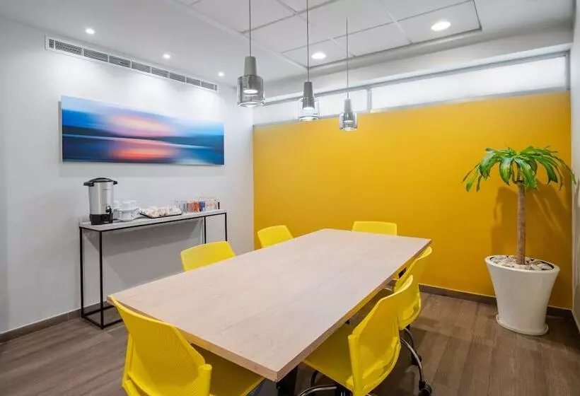 هتل City Express Suites By Marriott Ciudad De México Anzures