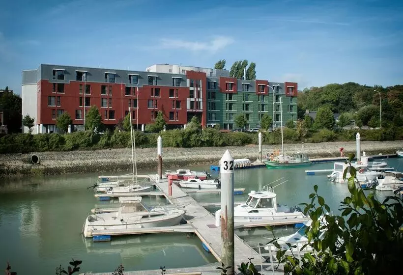 Отель Du Casino