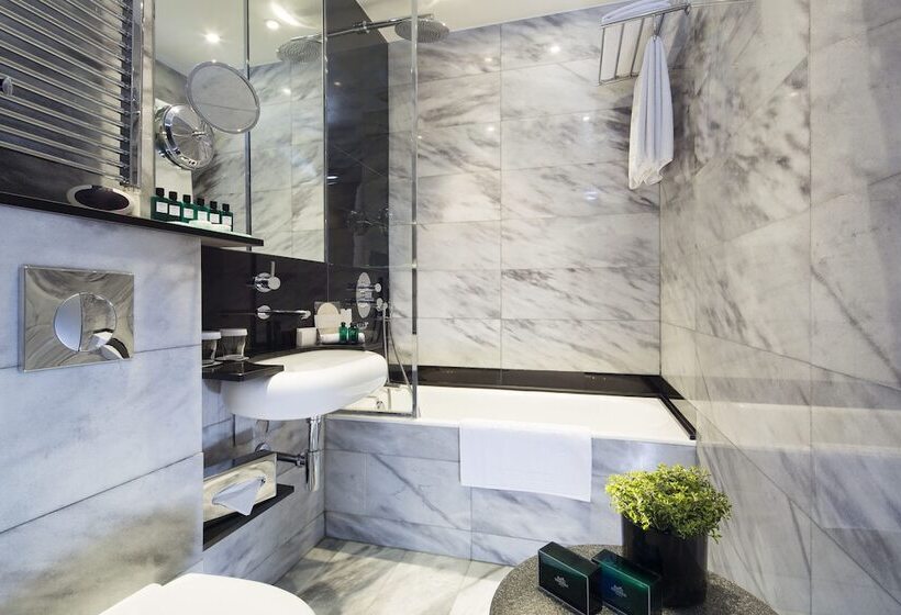 ホテル Lumen Paris Louvre