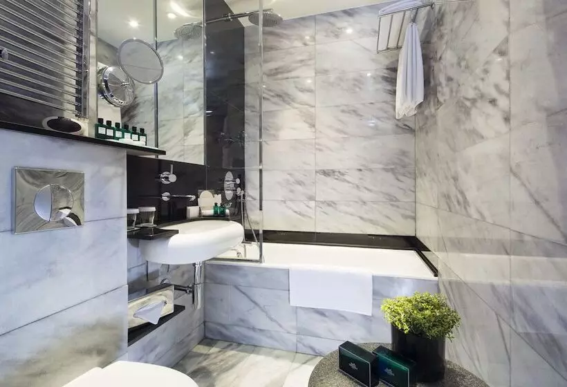 هتل Lumen Paris Louvre