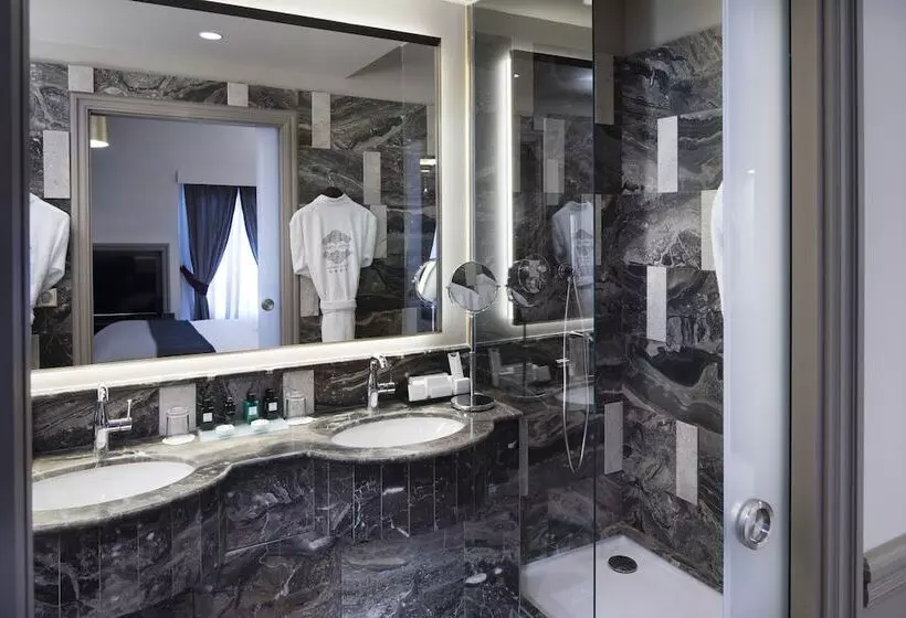 هتل Lumen Paris Louvre