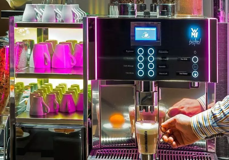 Midnight Hotel Paris