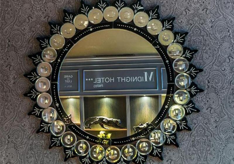 Midnight Hotel Paris