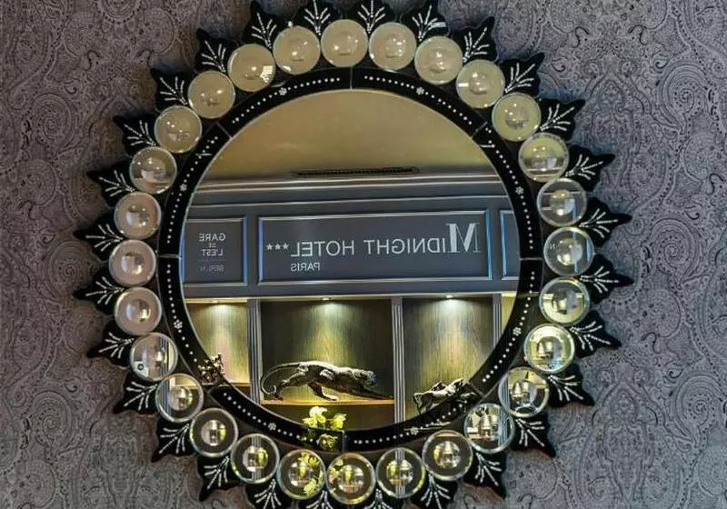 Midnight Hotel Paris