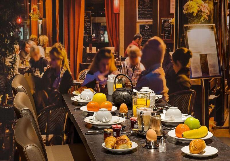 Midnight Hotel Paris