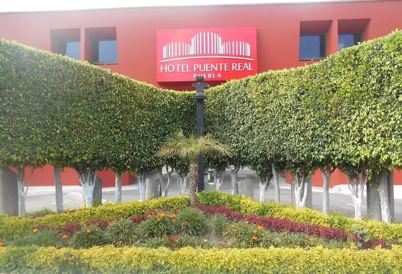 فندق Puente Real