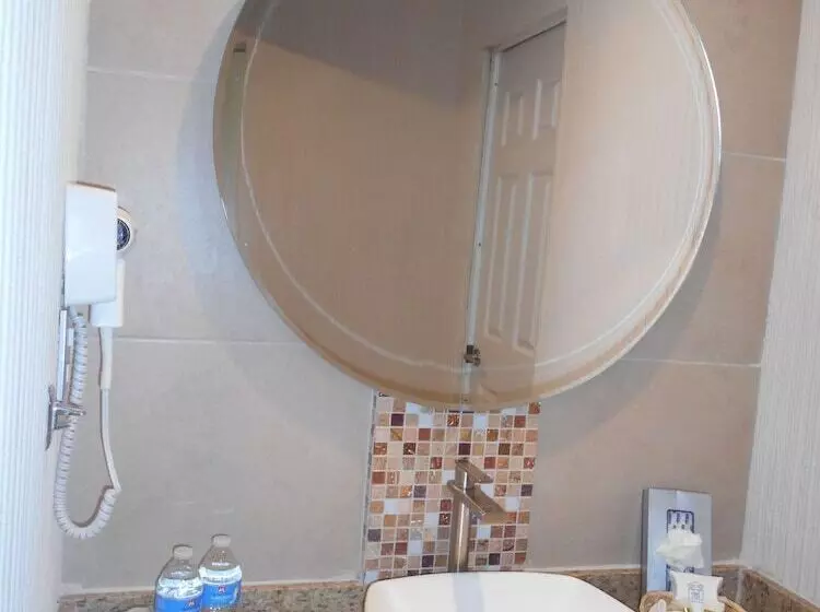 فندق Puente Real