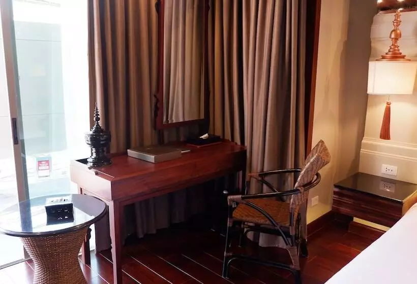 Отель Rati Lanna Riverside Spa Resort