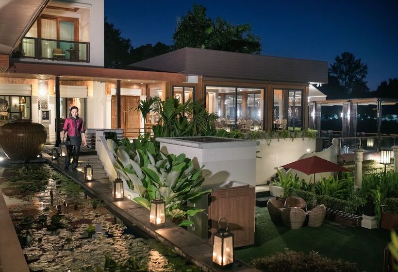 هتل Rati Lanna Riverside Spa Resort