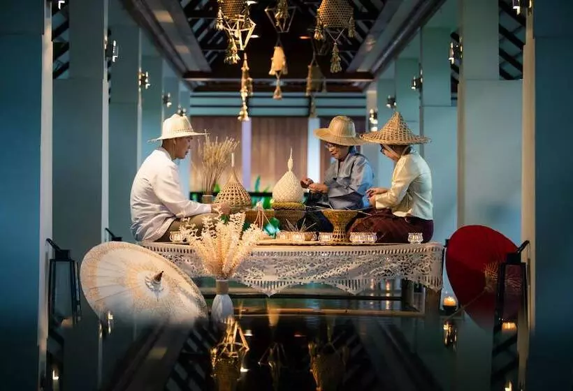 Отель Rati Lanna Riverside Spa Resort