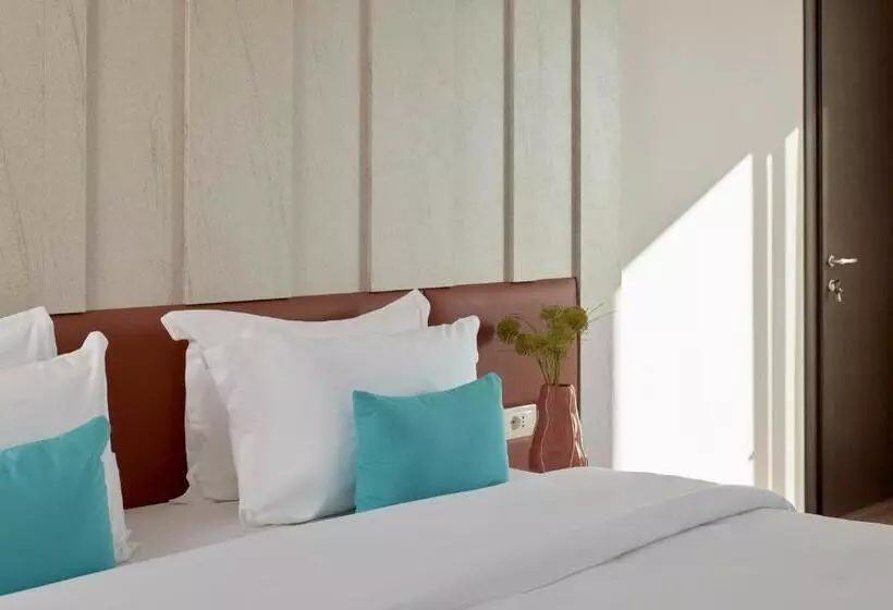 호텔 Sol Tropikal Durres