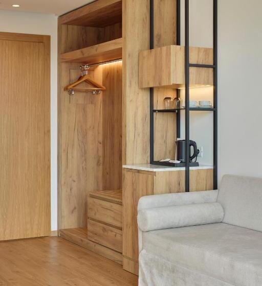 هتل Sol Tropikal Durres