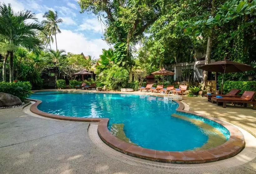 Hotelli Sunrise Tropical Resort