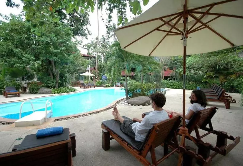 Hotelli Sunrise Tropical Resort