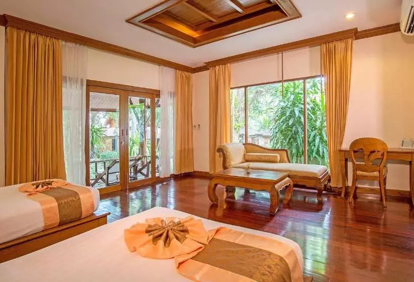 Hotelli Sunrise Tropical Resort