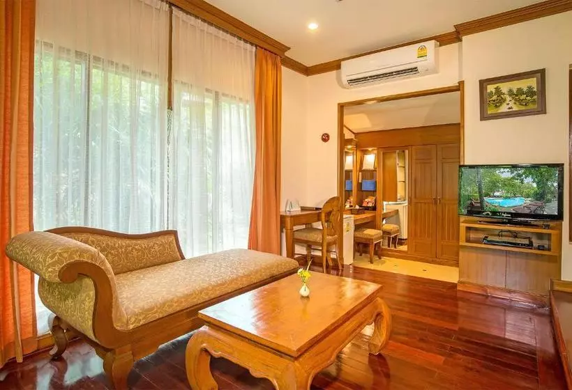 Hotelli Sunrise Tropical Resort