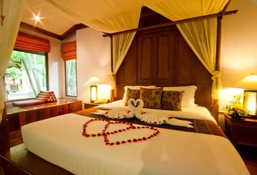 Hotelli Sunrise Tropical Resort