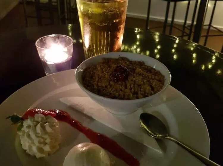 ホテル The Avenue