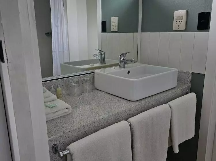 ホテル The Avenue