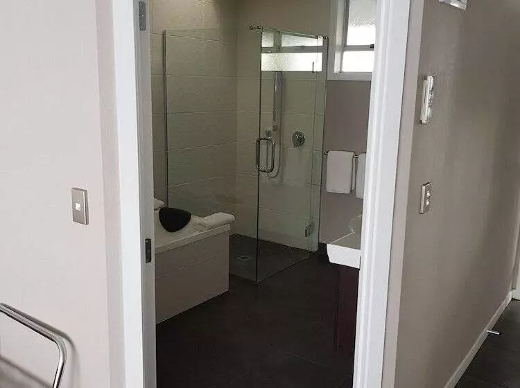 ホテル The Avenue