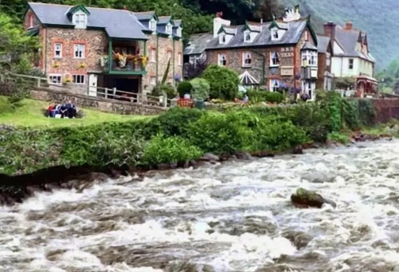 호텔 The Captain S House