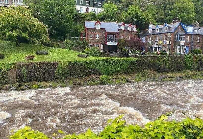 호텔 The Captain S House