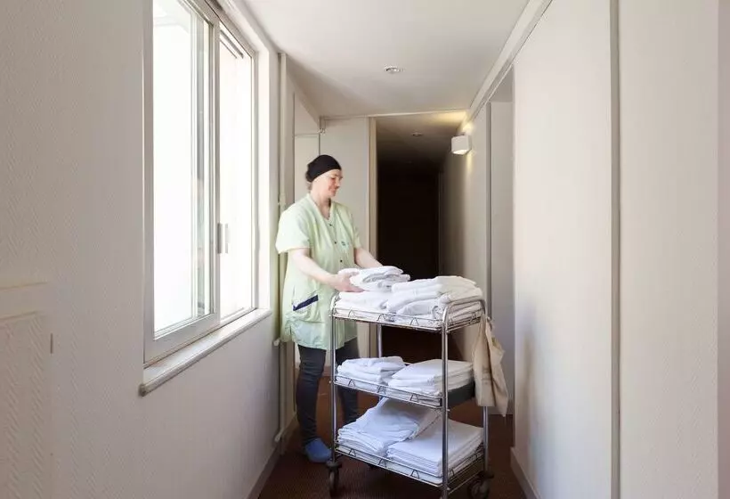 هتل The Originals City, Hôtel Colmar Gare