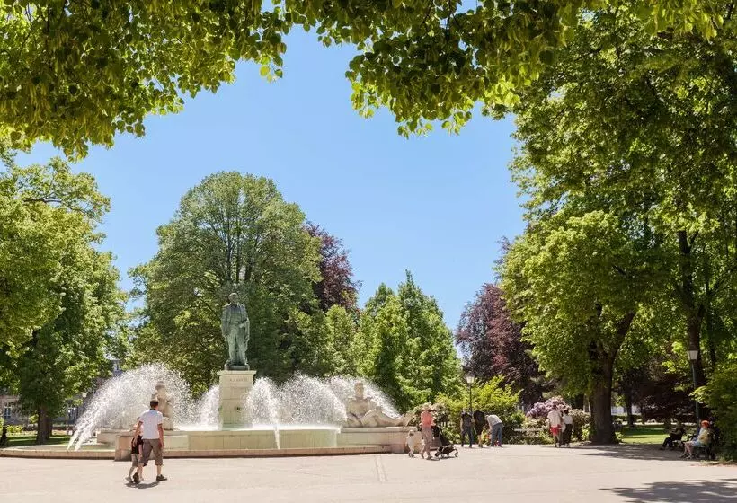 هتل The Originals City, Hôtel Colmar Gare