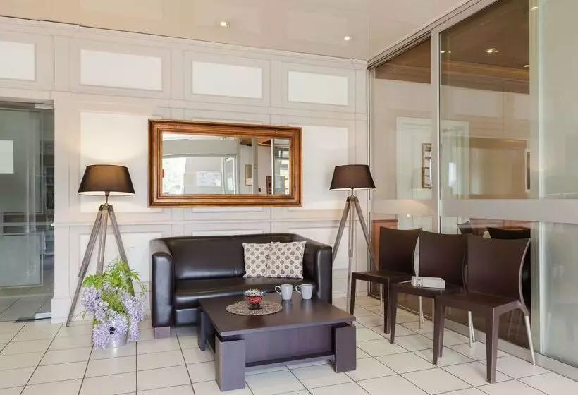 هتل The Originals City, Hôtel Colmar Gare