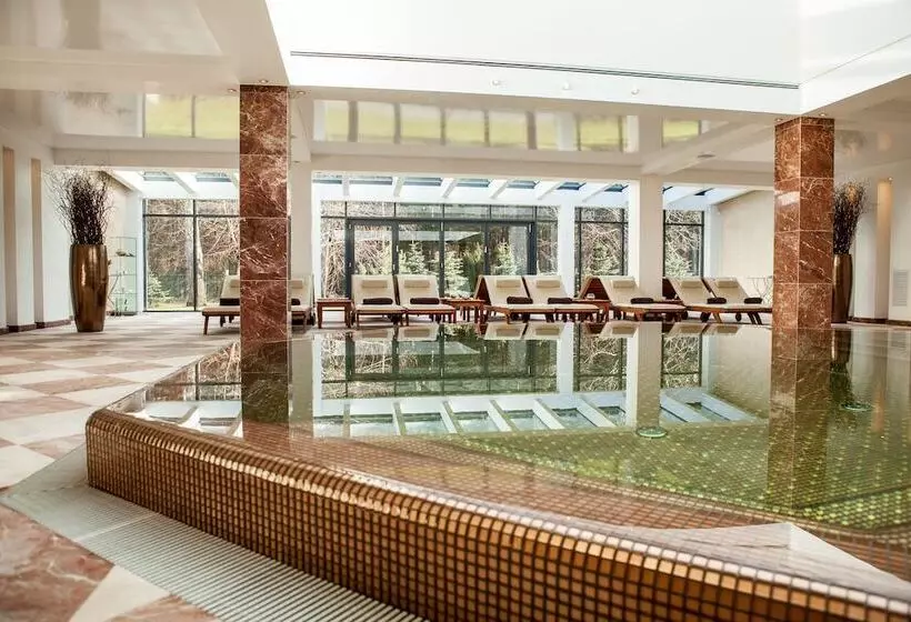 هتل Vanagupe Spa Resort