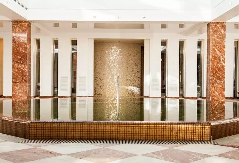 هتل Vanagupe Spa Resort