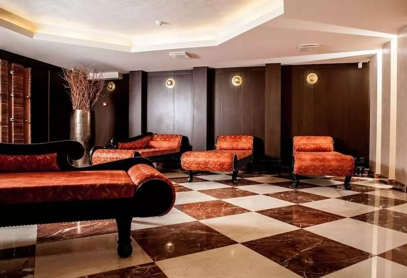 هتل Vanagupe Spa Resort