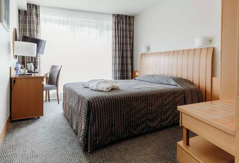 هتل Vanagupe Spa Resort