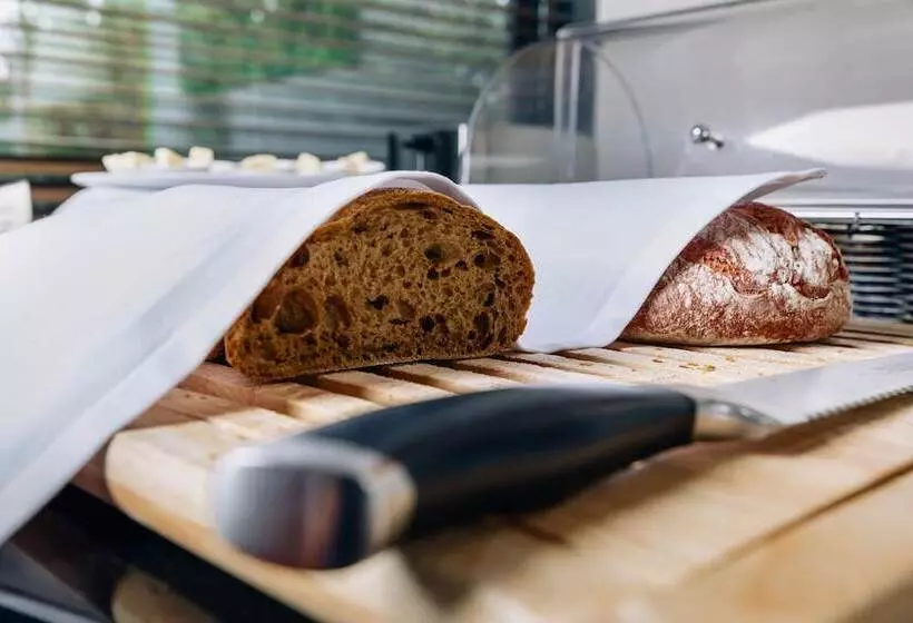 هتل Vanagupe Spa Resort