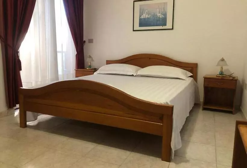 בית מלון כפרי Villa Pepeto Durres Albania