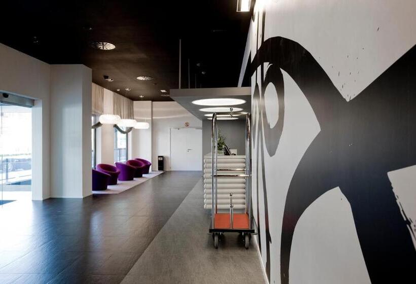 בית מלון כפרי Zentral Castellana Norte