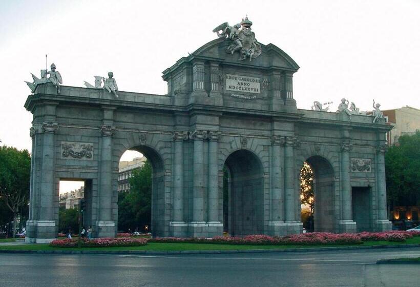 בית מלון כפרי Zentral Castellana Norte