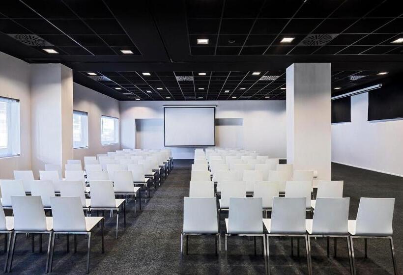 בית מלון כפרי Zentral Castellana Norte