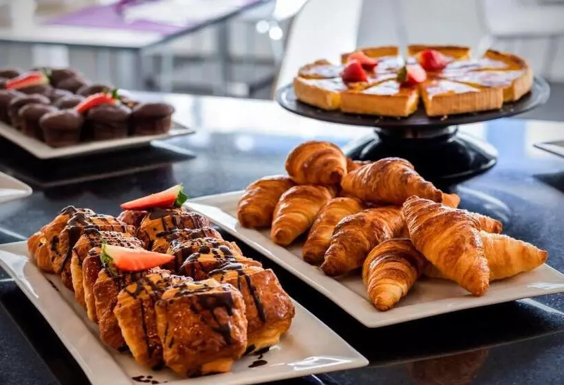 هتل Zentral Castellana Norte