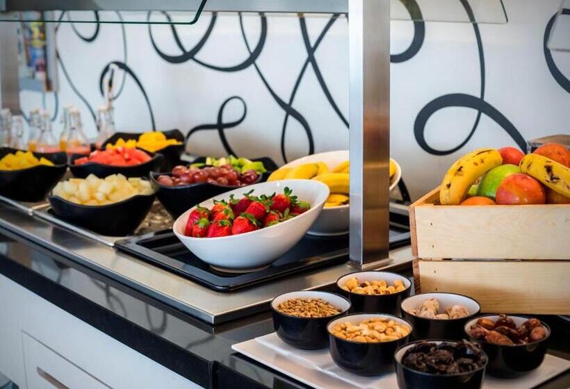 בית מלון כפרי Zentral Castellana Norte