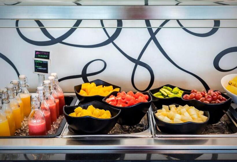 בית מלון כפרי Zentral Castellana Norte