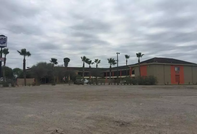 汽车旅馆 Texas Inn And Suites City Center At University Dr